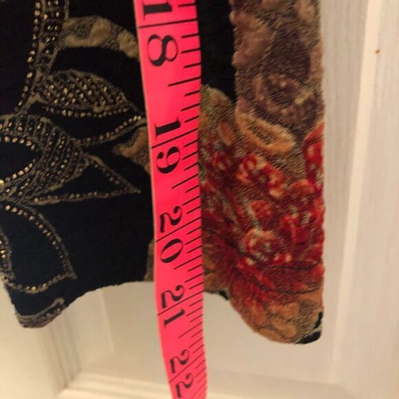 Coldwater Creek Women's Floral Button Down Collared Shirt Petite Small V-Neck - Picture 7 of 8